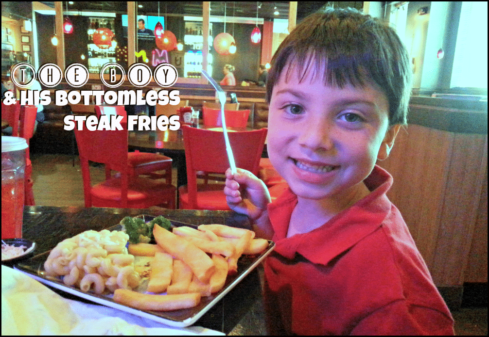 bottomless steak fries at Red Robin Gourmet Burgers #gourmetburgers #bottomlessfries #redrobin