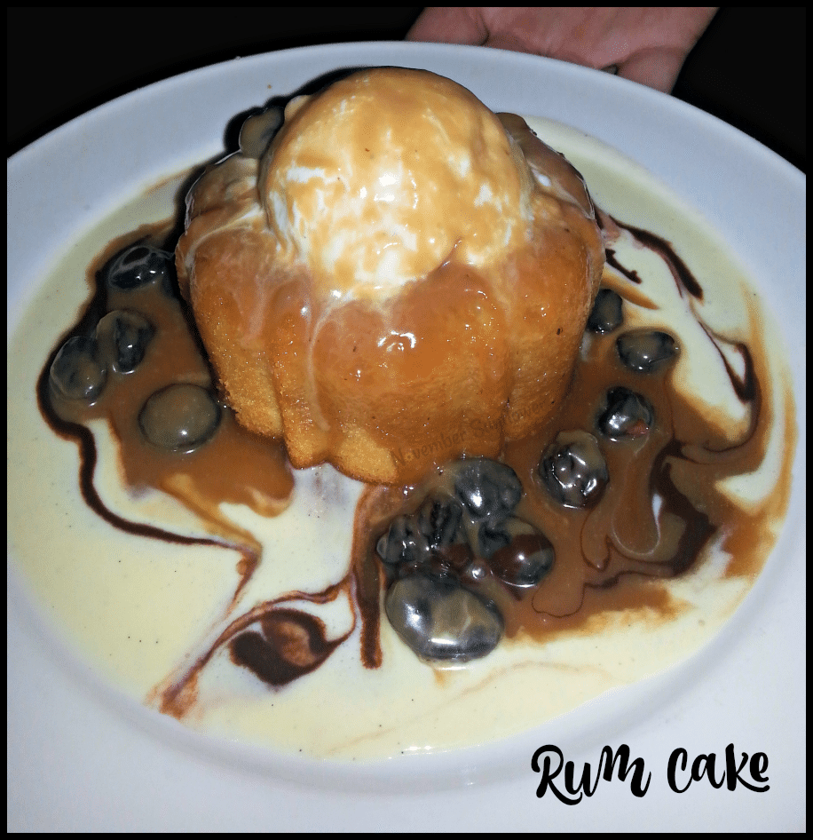 Rum Cake Dessert from Bahama Breeze #rumcake #rumcocktails #dessert #bahamabreeze #foodie #restaurantreview #rumtoberfest15