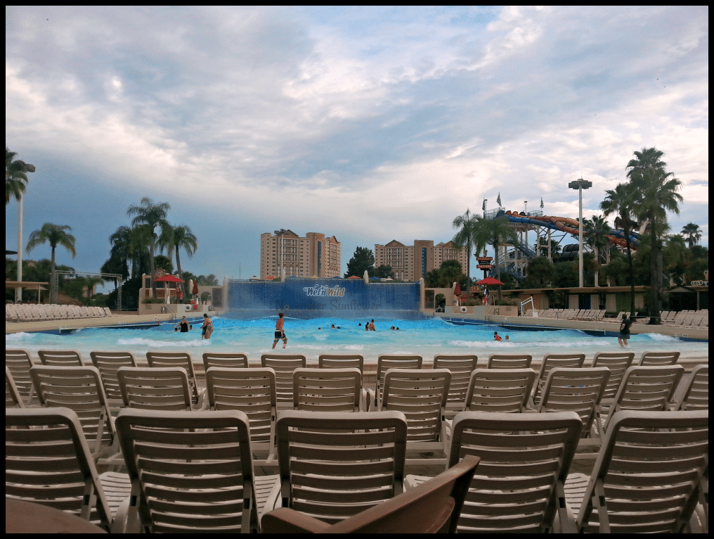 Wet 'n Wild Orlando #wetnwildorlando #amusementpark #orlandotravel #travelwithkids #familyforward 